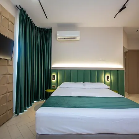 Ξενοδοχείο Royal 4*