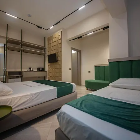 Royal 4*