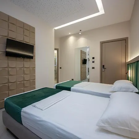 Royal 4* Radhimë
