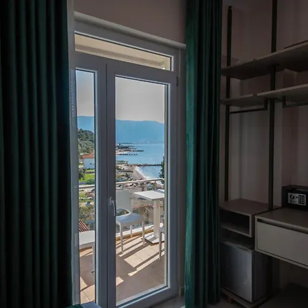 Royal Ξενοδοχείο 4*