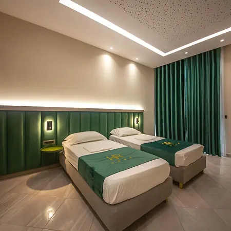 Royal Hotel