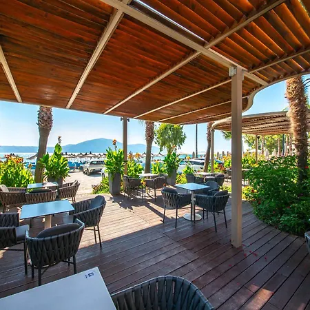 Royal Ξενοδοχείο 4*