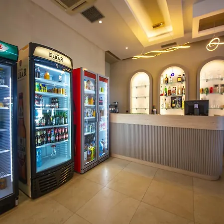 Royal Hotel