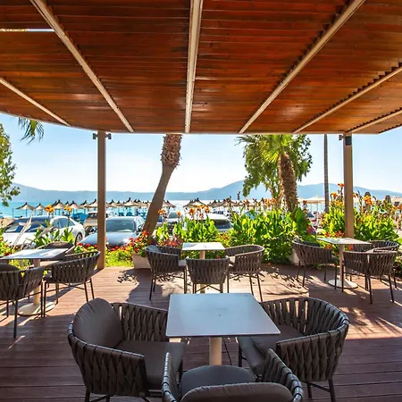 Royal Ξενοδοχείο 4*