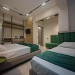 Royal 4*