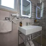 Royal 4* Radhimë