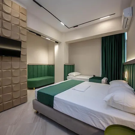 Royal Hotel