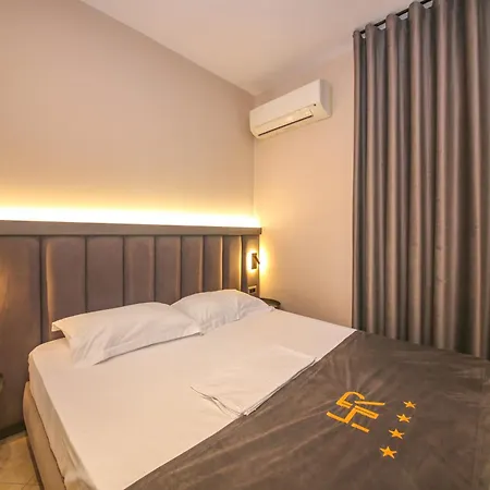 Royal 4*